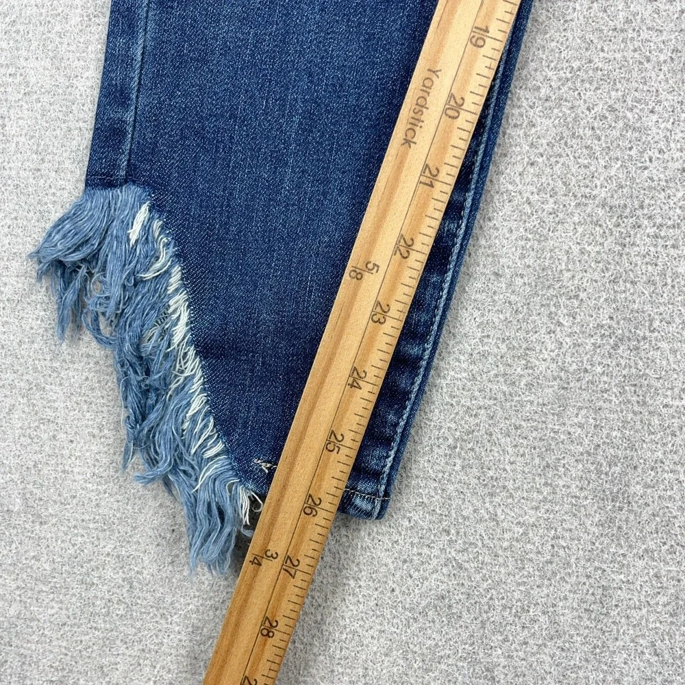 Judy Blue includes item